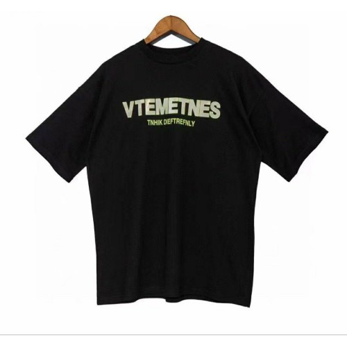 Мужская футболка Vetements L1136
