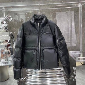 Зимняя куртка Prada L1416