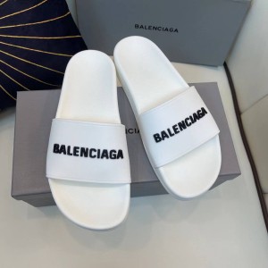 Шлепанцы Balenciaga S1020